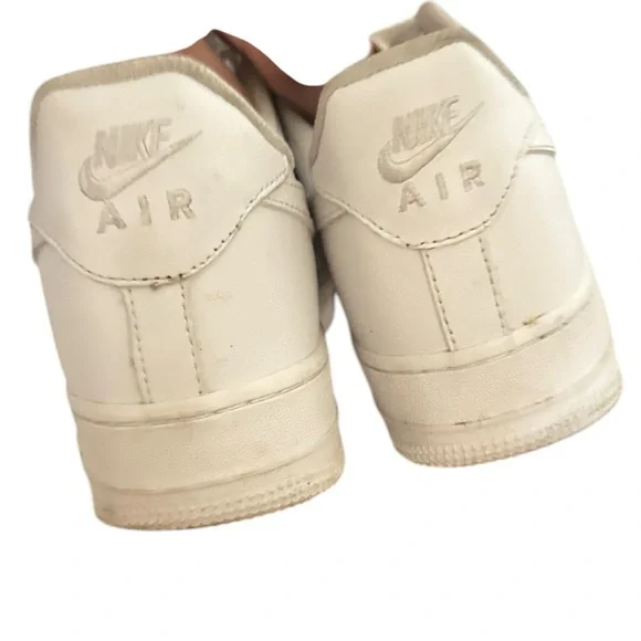 Nike Air Force 1's '07 Triple White Shoes Sz 10.5 Women/Sz 9 Men #315122-111 - Picture 7 of 9